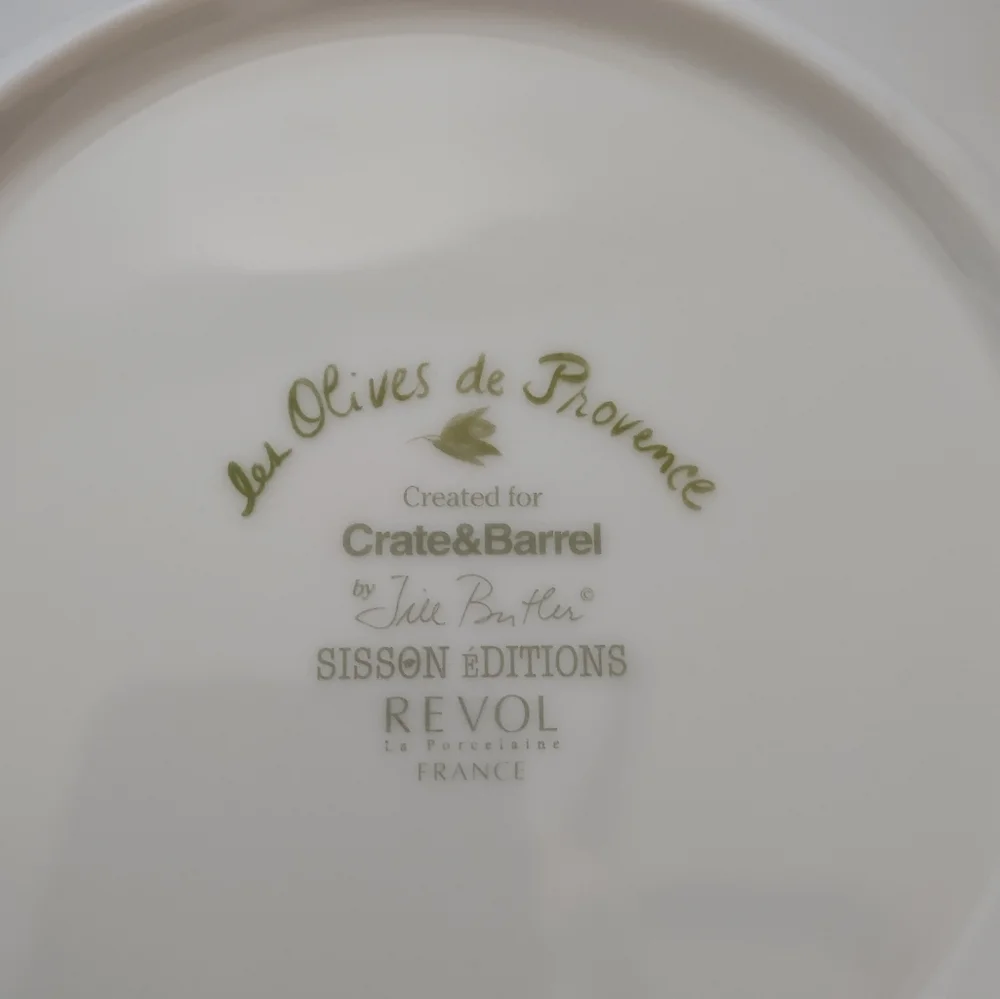 Crate&Barrel Revol Made in France Les Olives de Provence Porcelain 6 Plates